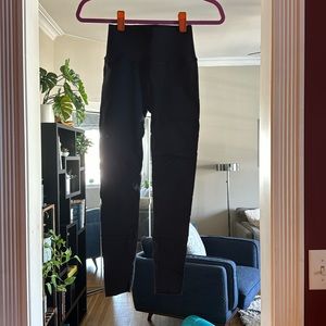 Fabletics Sync Seamless High-Waisted 7/8 Legging